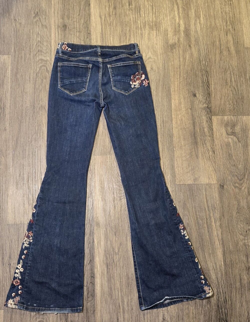 Driftwood Farrah Women's Flare Jeans Floral Embroidered Boho Stretch Denim 26X32 - Picture 5 of 7